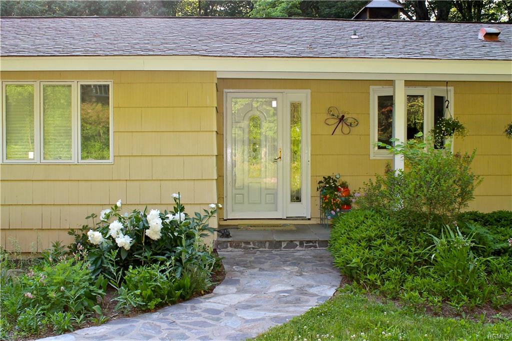 19 MACAULAY RD KATONAH LIST PRICE $529,000 SOLD PRICE $515,000 SOLD ON 08/09/16