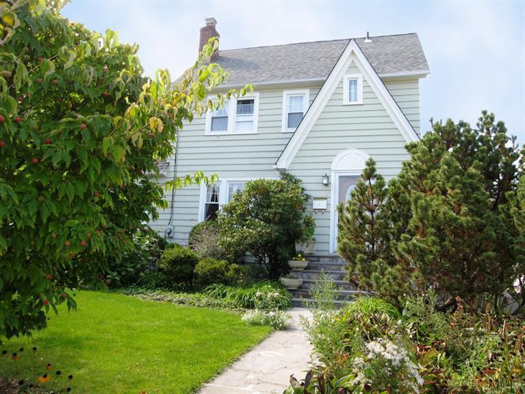 12 SENECA RD OSSINING LIST PRICE $399,500 SOLD PRICE $390,000 SOLD ON 06/21/14