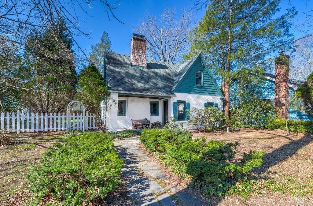 103 PENFIELD AVE CROTON ON HUDSON LIST PRICE $699,000 SOLD PRICE $690,000 SOLD ON 08/24/16