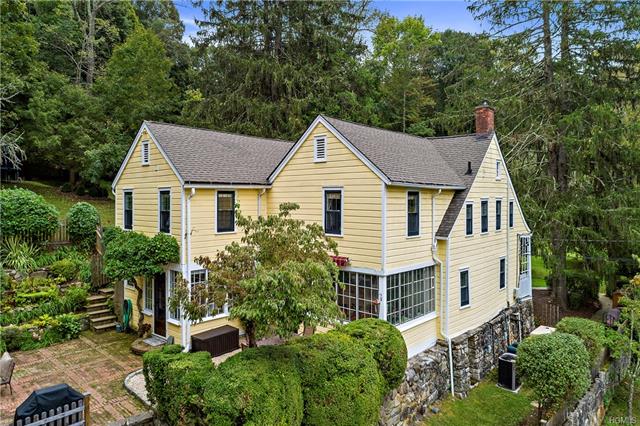 400 BLINN ROAD CROTON ON HUDSON LIST PRICE $1,075,000 SOLD PRICE $$999,000 SOLD ON 06/28/19