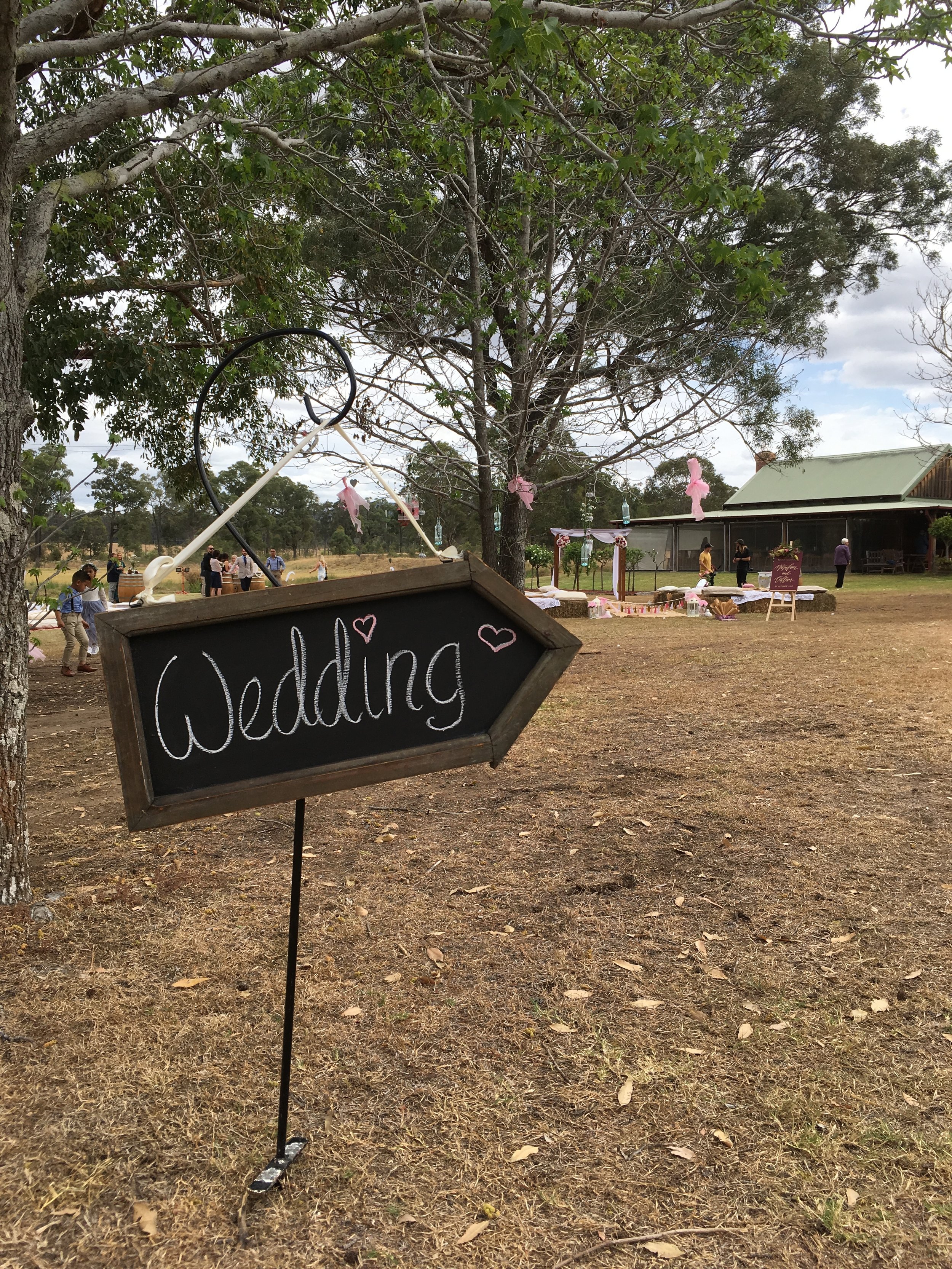 Wedding arrow sign