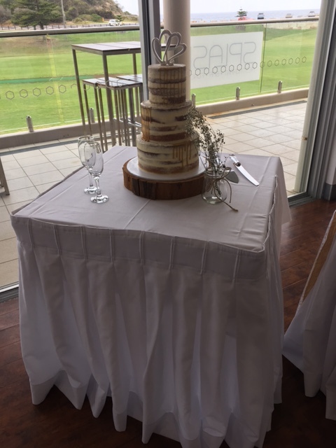 Wedding cake table