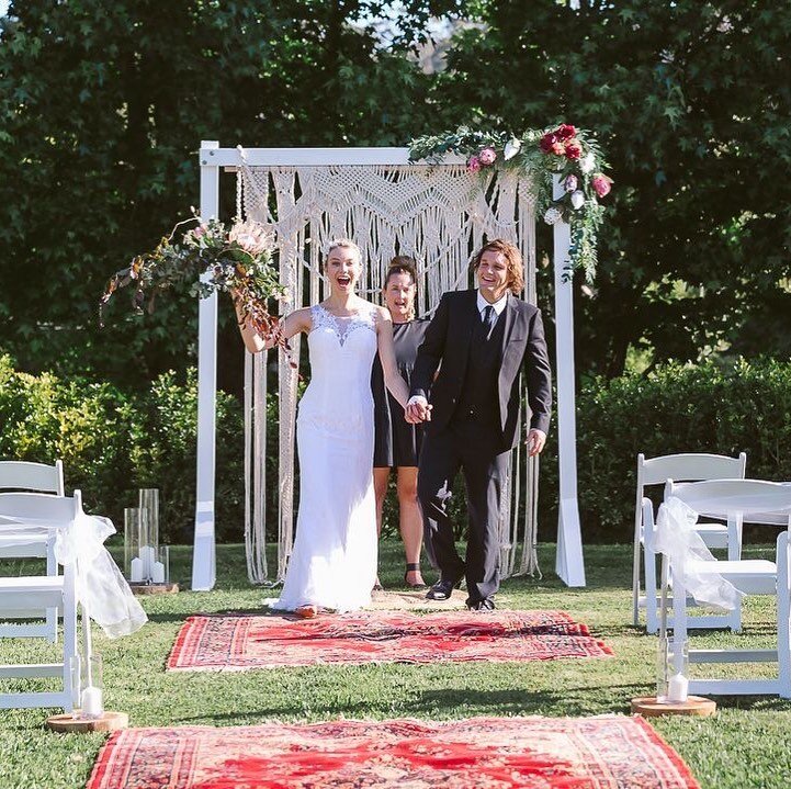 Photo shoot 📸 Our happy couple captured by the talented @leftofthemiddlephotography . The team were absolute troopers on this blistering hot and humid day ☀️🥵