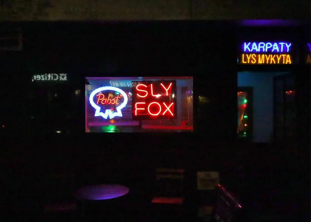 Posted with @regram • @mariodbecker Night Neon series continued. 
.
.
.
.
.
#neon #neonsign #nightphotography #night #photographylovers #photography #photographer #nycphotographer #nycphotography