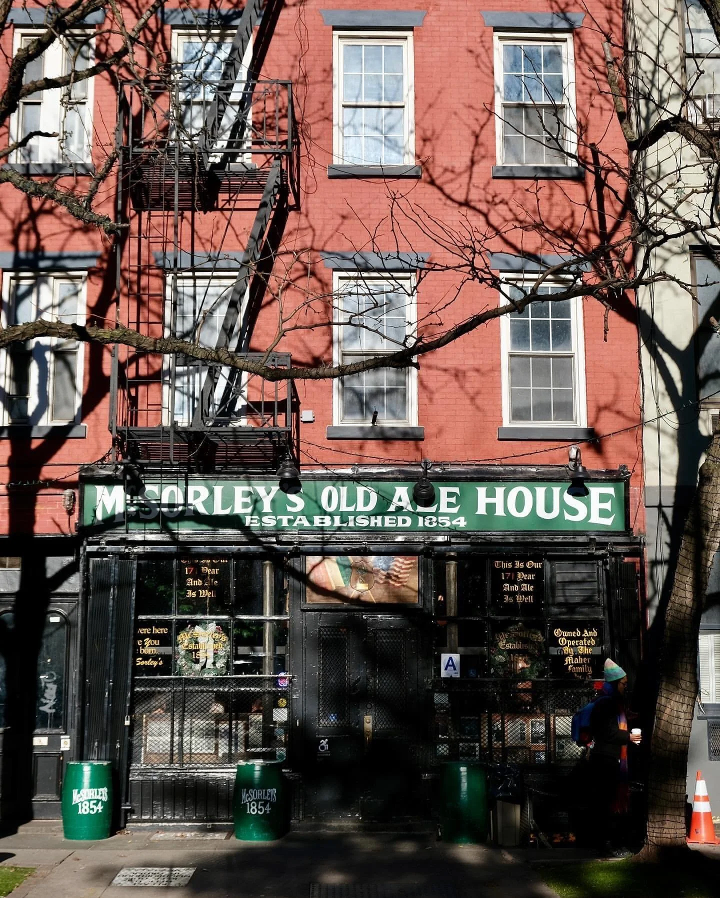 Get @reshare_app &bull; @postcardfromnewyork Sunny days in the city! 🌞📍 @mcsorleysoldalehouse