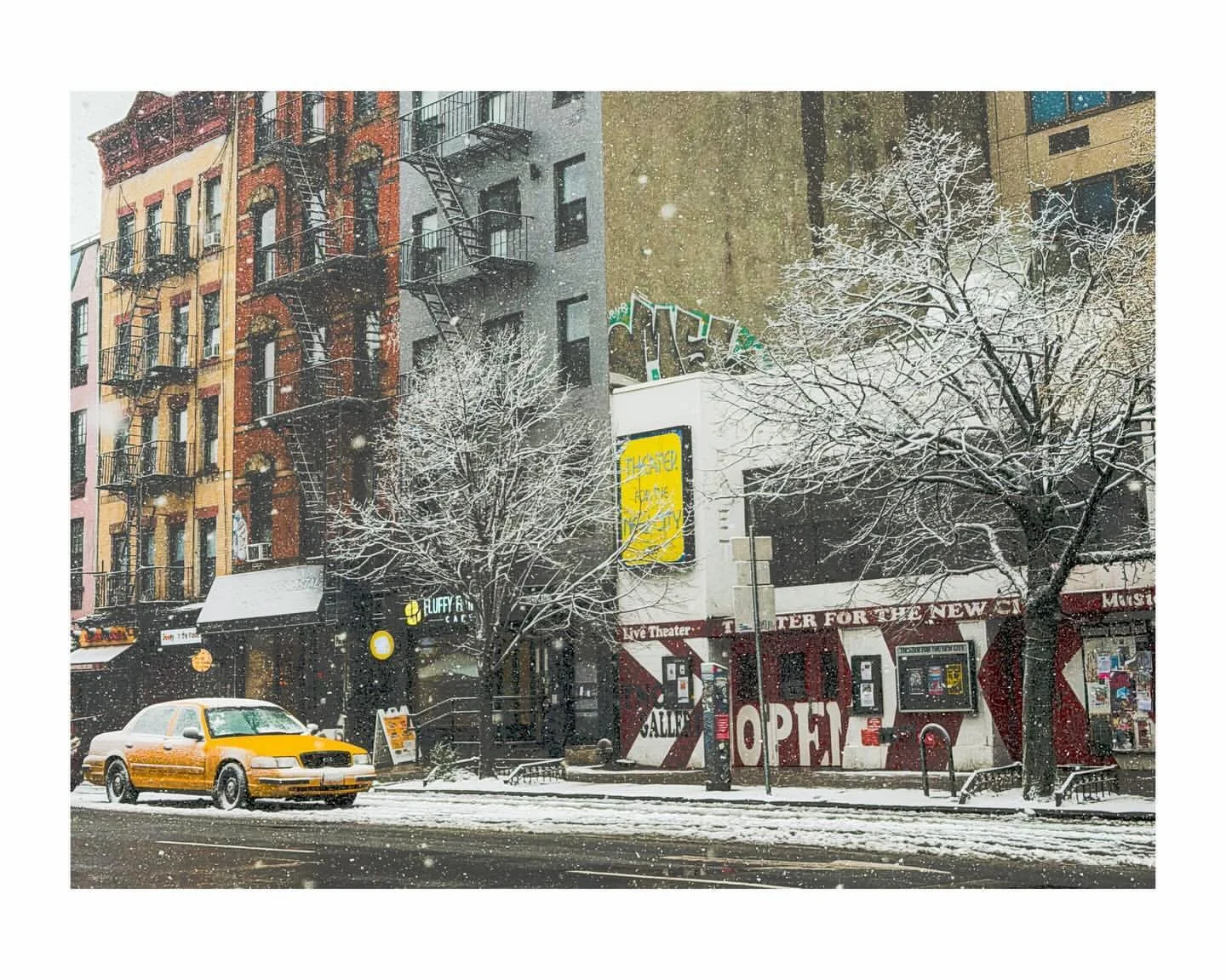 Get @reshare_app &bull; @callyhagster #snow #eastvillage #nyc #yellowtaxi #nycphotography streetphoto nycstreetphotography streetshot streetsgrammer eastvillagenyc