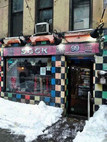 @thesockmannyc 
99 St Marks Place 

Hours:
MONDAY-THURSDAY 12-8PM
FRIDAY &amp; SATURDAY 12-11PM
SUNDAY 12-9PM

📷: @lolaartesaenz