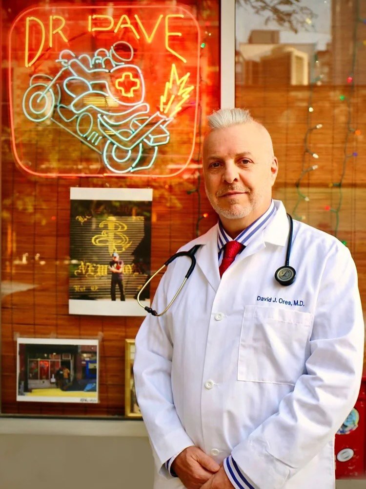 Welcome to EVIMA, @DrDaveMD!

Dr. David Ores is a general practitioner of medicine and dedicated Lower East Side caretaker and resident for over 25 years. A graduate of @columbiamed, Dr. Dave got his start in surgery but soon realized he loved chatti
