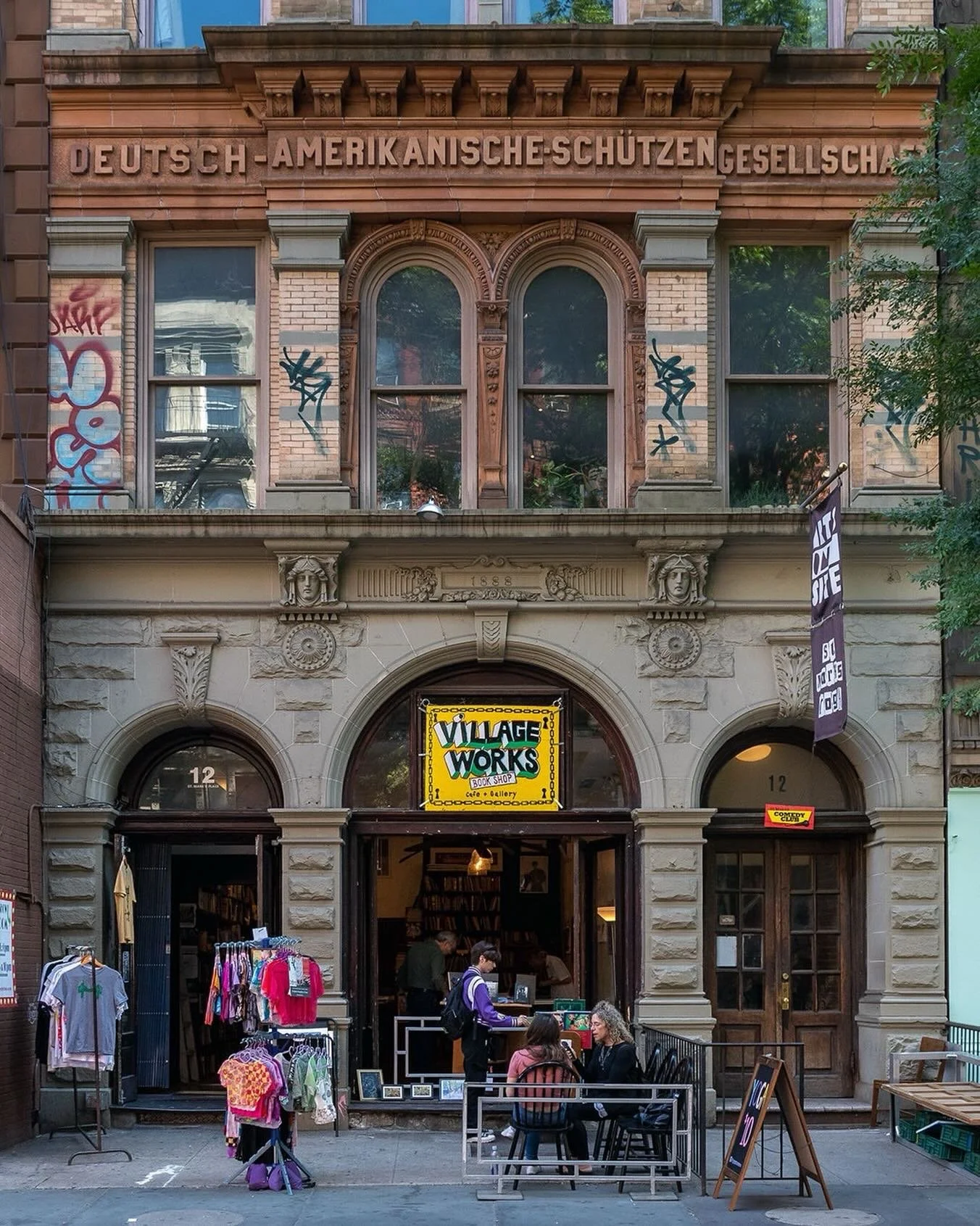 Happy Independent Book Store Day!

@villageworksnyc 
📷: @jamesandkarla