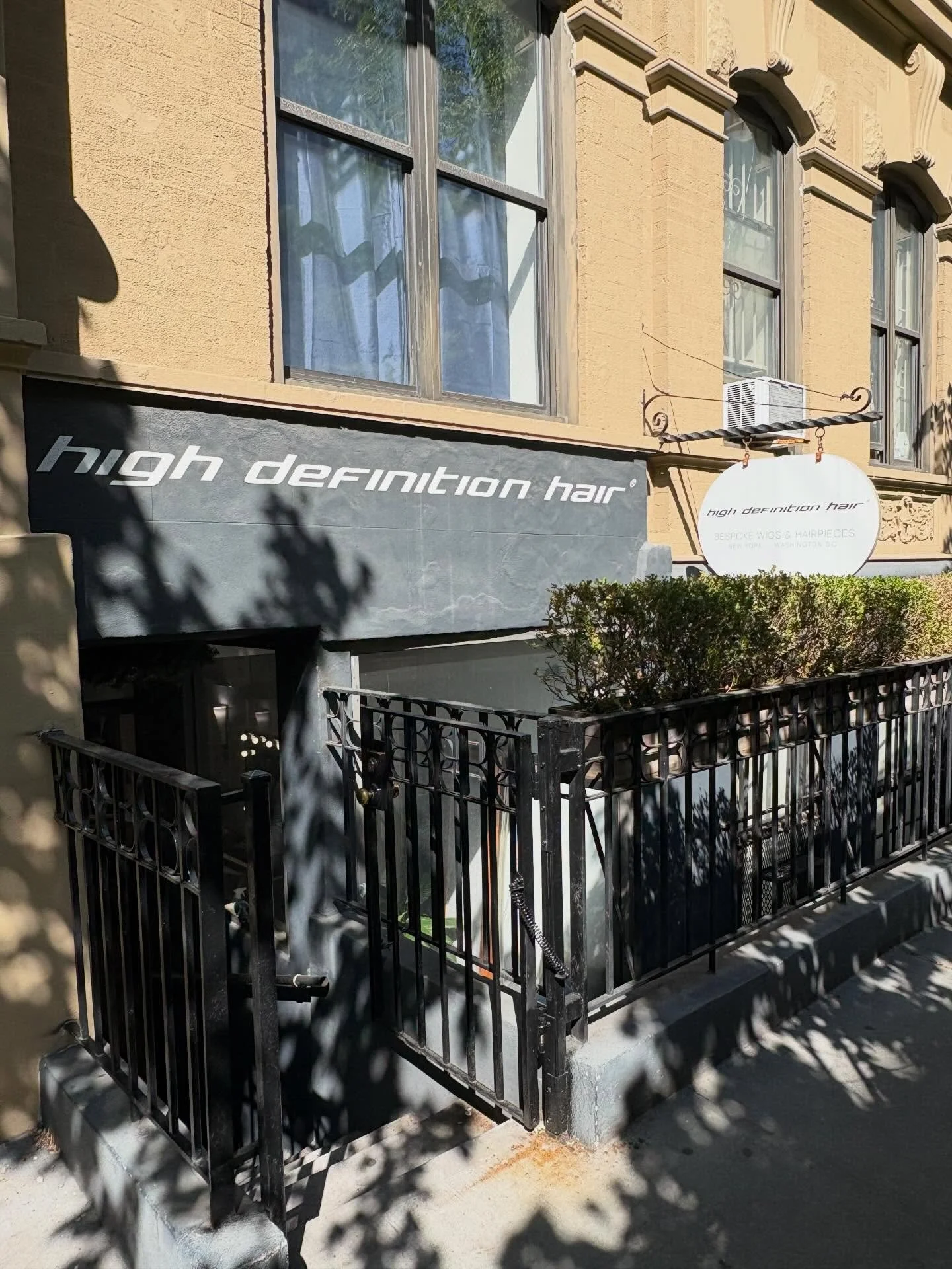 @high.definition.hair 
243 e 13th Street

STUDIO HOURS
MON-FRI, 10AM-6PM