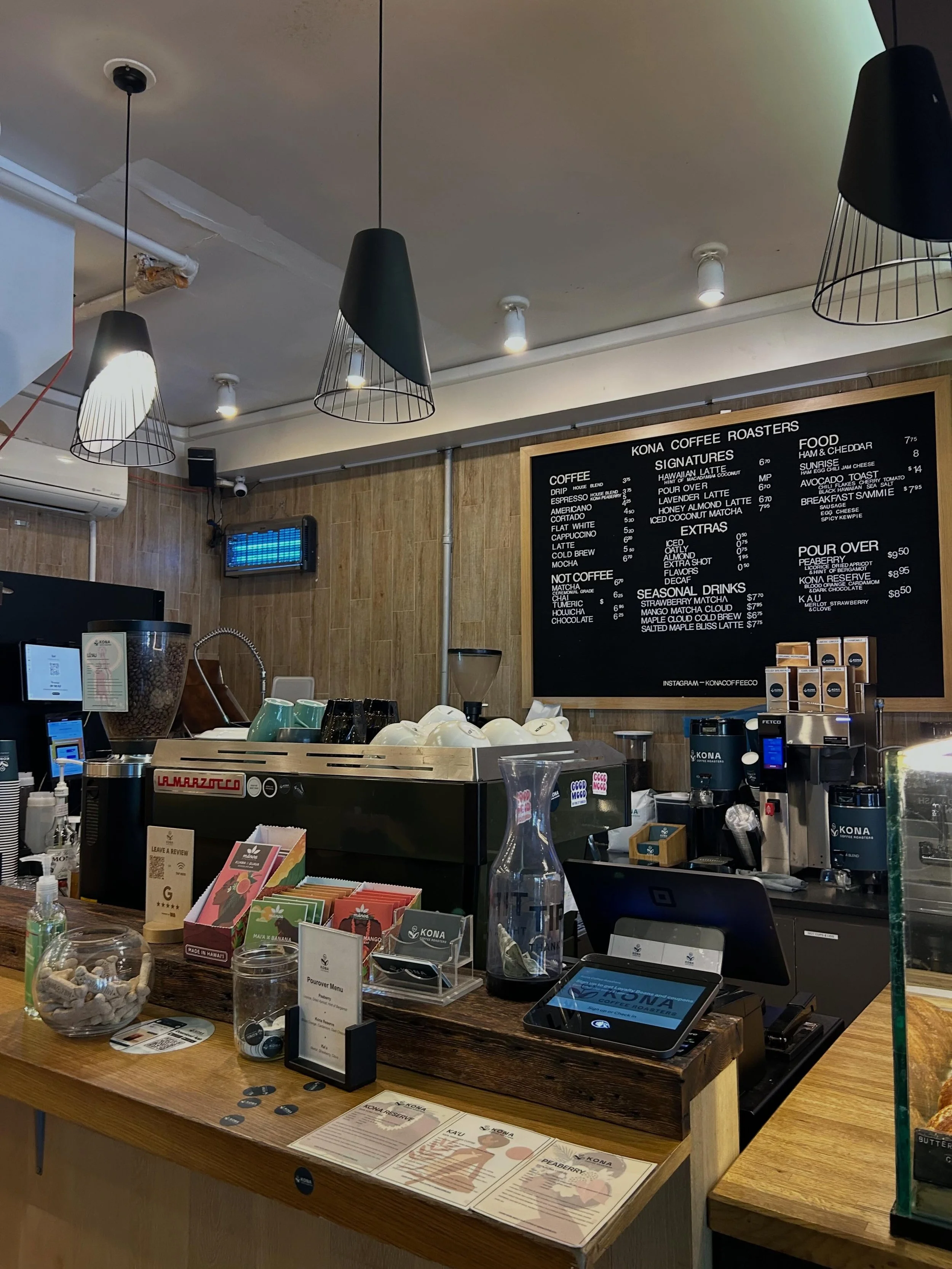 When Tae Kim moved back to Honolulu to help his mom with her longtime Korean restaurant, he wasn&rsquo;t expecting to fall in love with the hospitality industry. Inspired by his experience working with his mom, Tae moved back to New York and started 