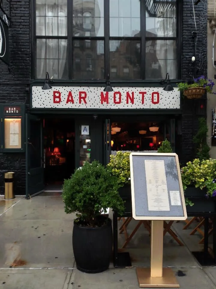 @barmontonyc 
61 2nd Ave 

Hours:
Mon to Thur
4pm &ndash; 1am
Fri &amp; Sat 
12pm - 4am
Sunday
12pm - 1am

📷: @lolaartesaenz