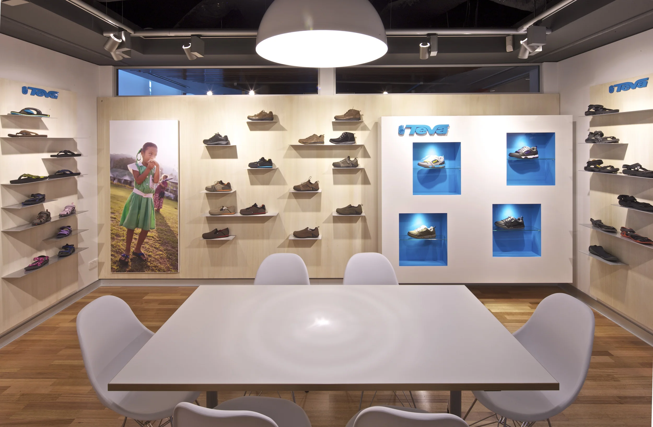 Plaza Indonesia Tevas Retailers Teva Outlet Store New Arrivals