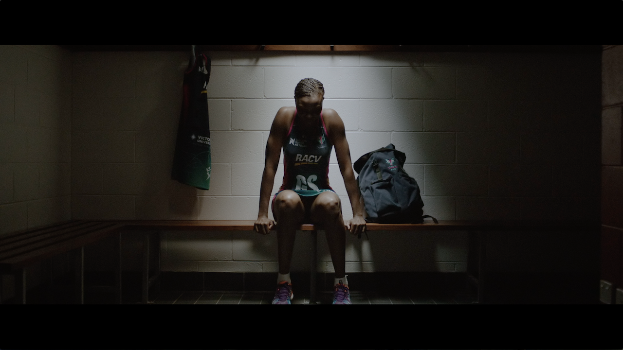 Netball  MJ looking down.png