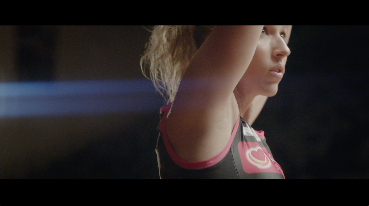 Netball  Erin shot.png