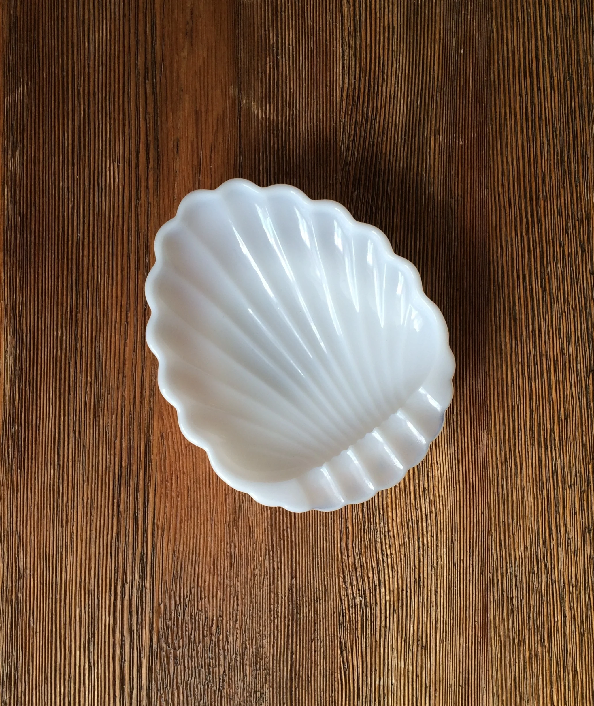 Hollywood Regency Shell Dish