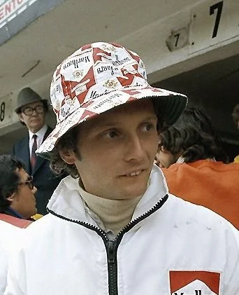 m.jpg