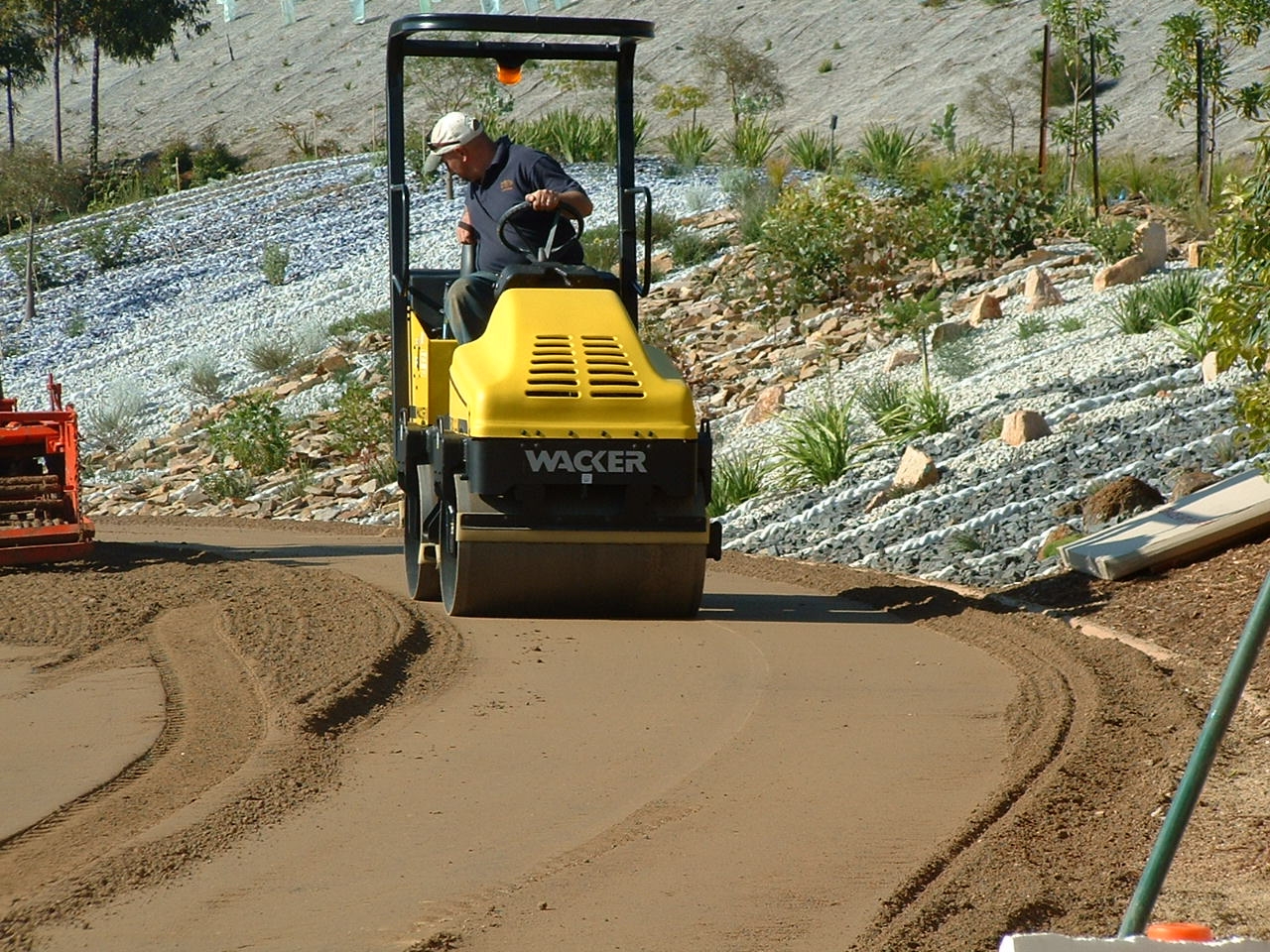 Before stabilisation of granitic sand path