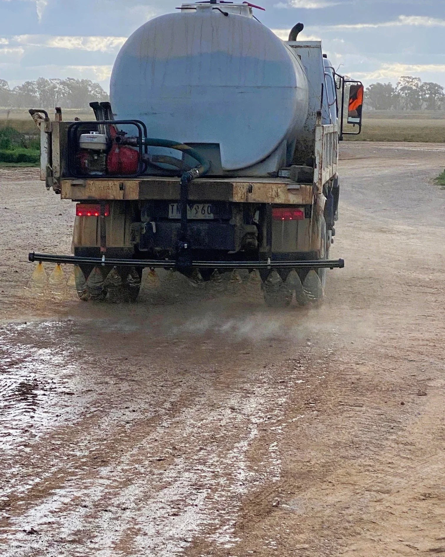  Application of Soilbond A02 dust suppressant 