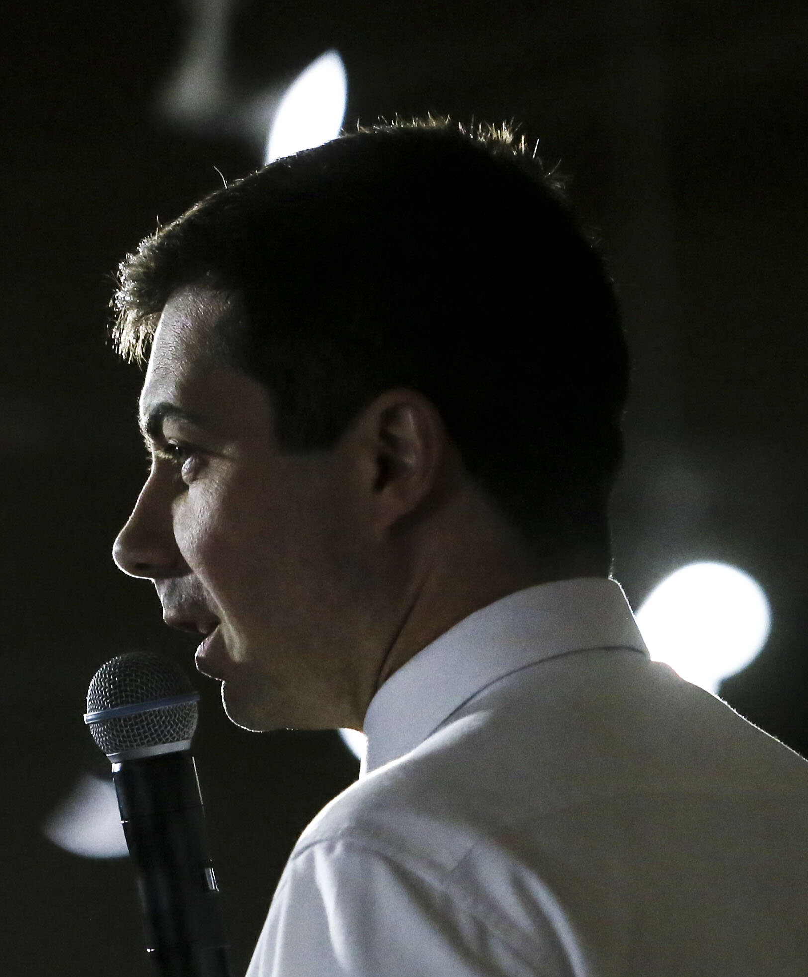  Democratic presidential candidate Pete Buttigieg, and former mayor of South Bend, Indiana speaks to supporters in Muscatine at River's Edge Event Loft, Tuesday, Jan. 21, 2020. 