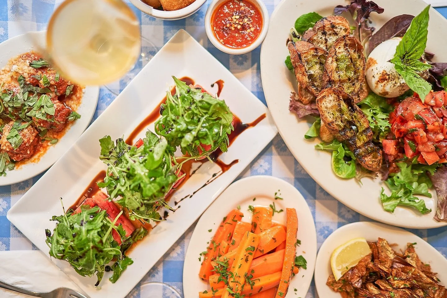 Stranger things have happened&hellip; like Tre ALWAYS having a deal! 😲🍝🍷Swing by tomorrow for our Taste &amp; Toast special: your taste buds will thank you! (Happy hour tonight, 5-7)