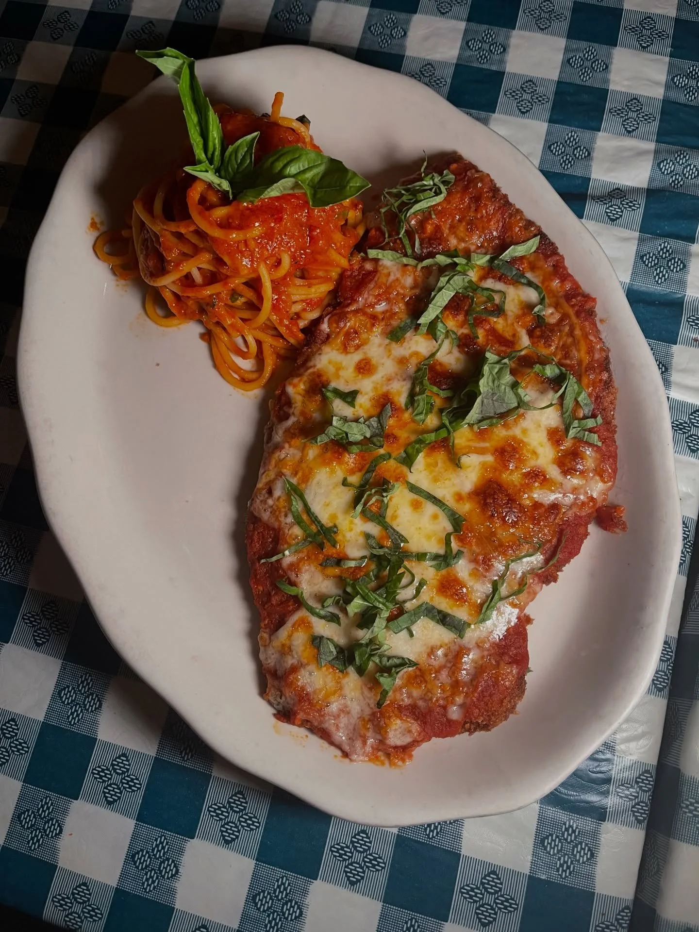 Santa&rsquo;s gone but the sauce is still simmering 🍅✨
We&rsquo;re open tonight, come by!
Happy holidays, love tre❤️