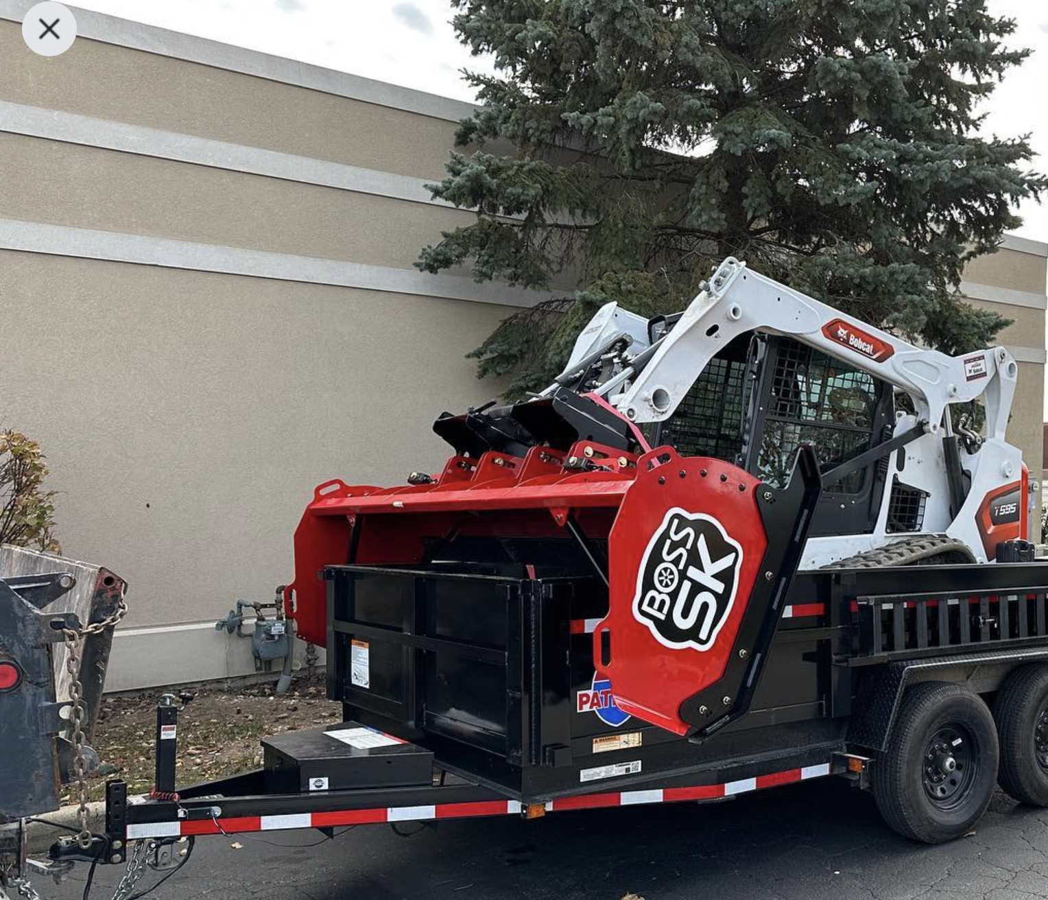 Commercial landscaping equipment used by Home Pride