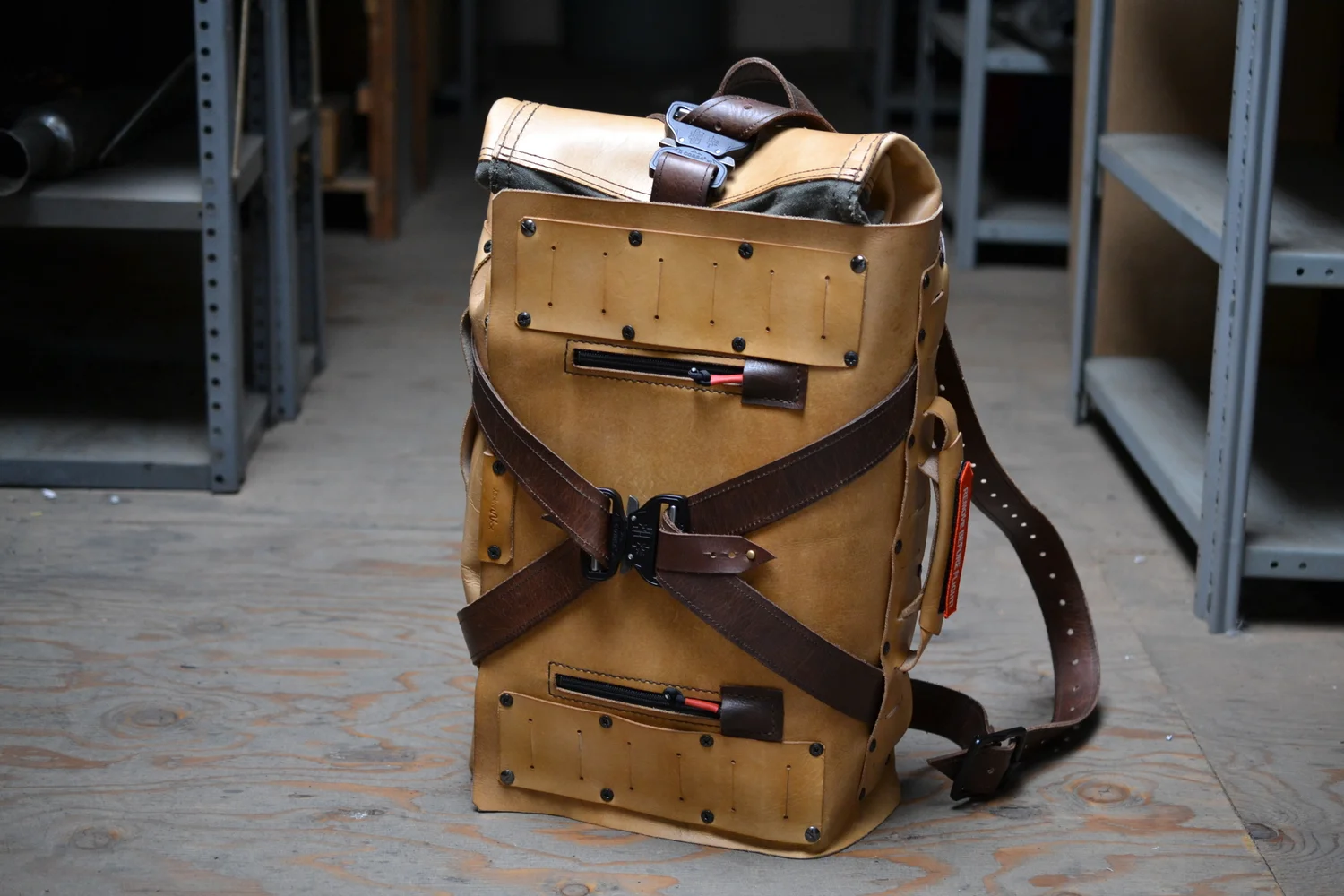 Parasatchel - Lite Walnut