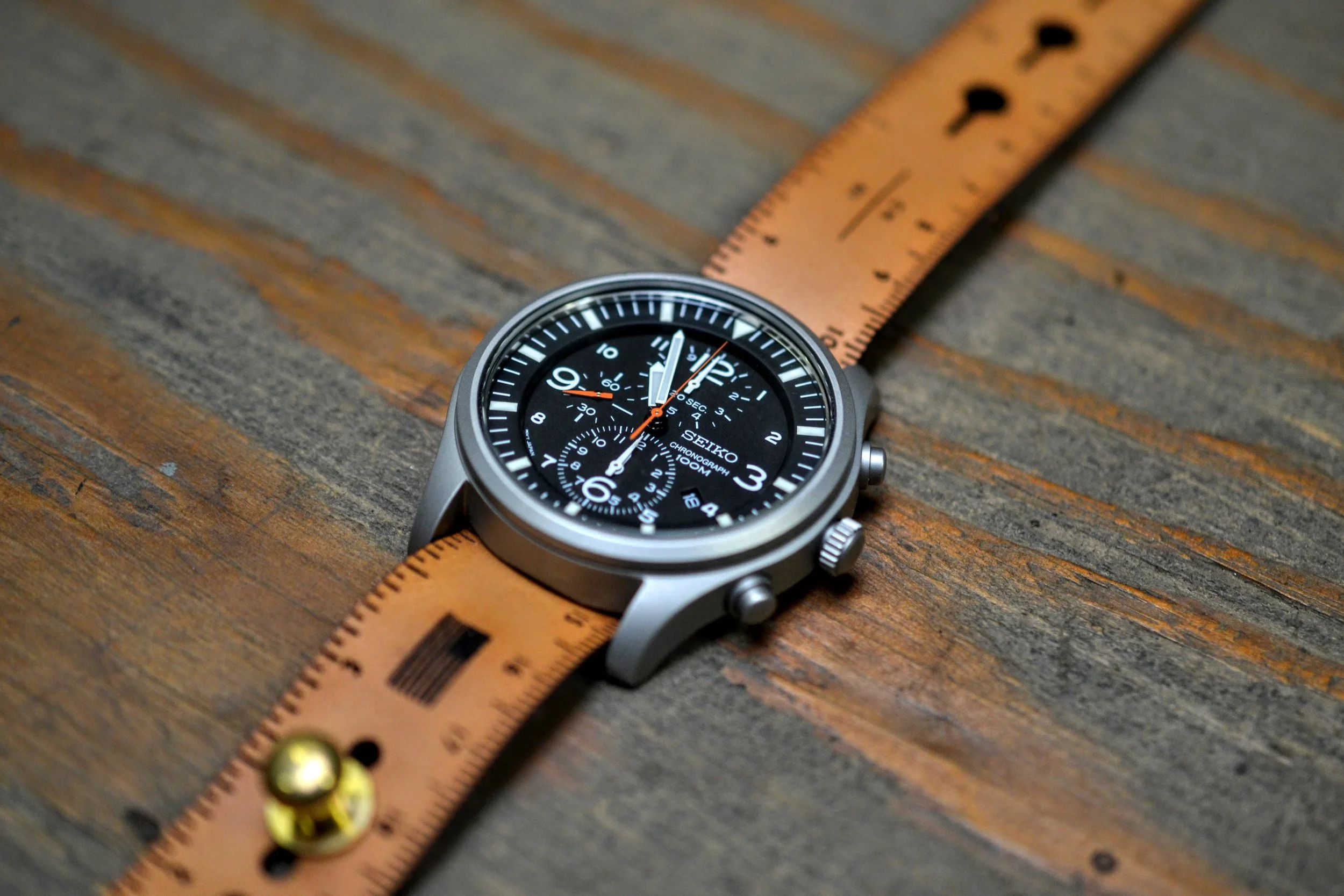 Ruler Stud Passthrough Leather Watch Strap