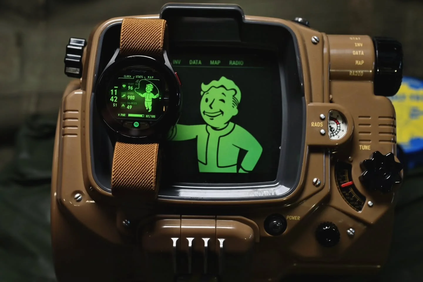 Fellow survivors, it's time to gather 'round the ol' GHOUL LOG as I Introduce my first ever micro-drop: The Vault Dweller Chrono-Grip Series! ☣️

As a personal fan of the Fallout game series, and the serendipitous timing of the Season 2 show release 