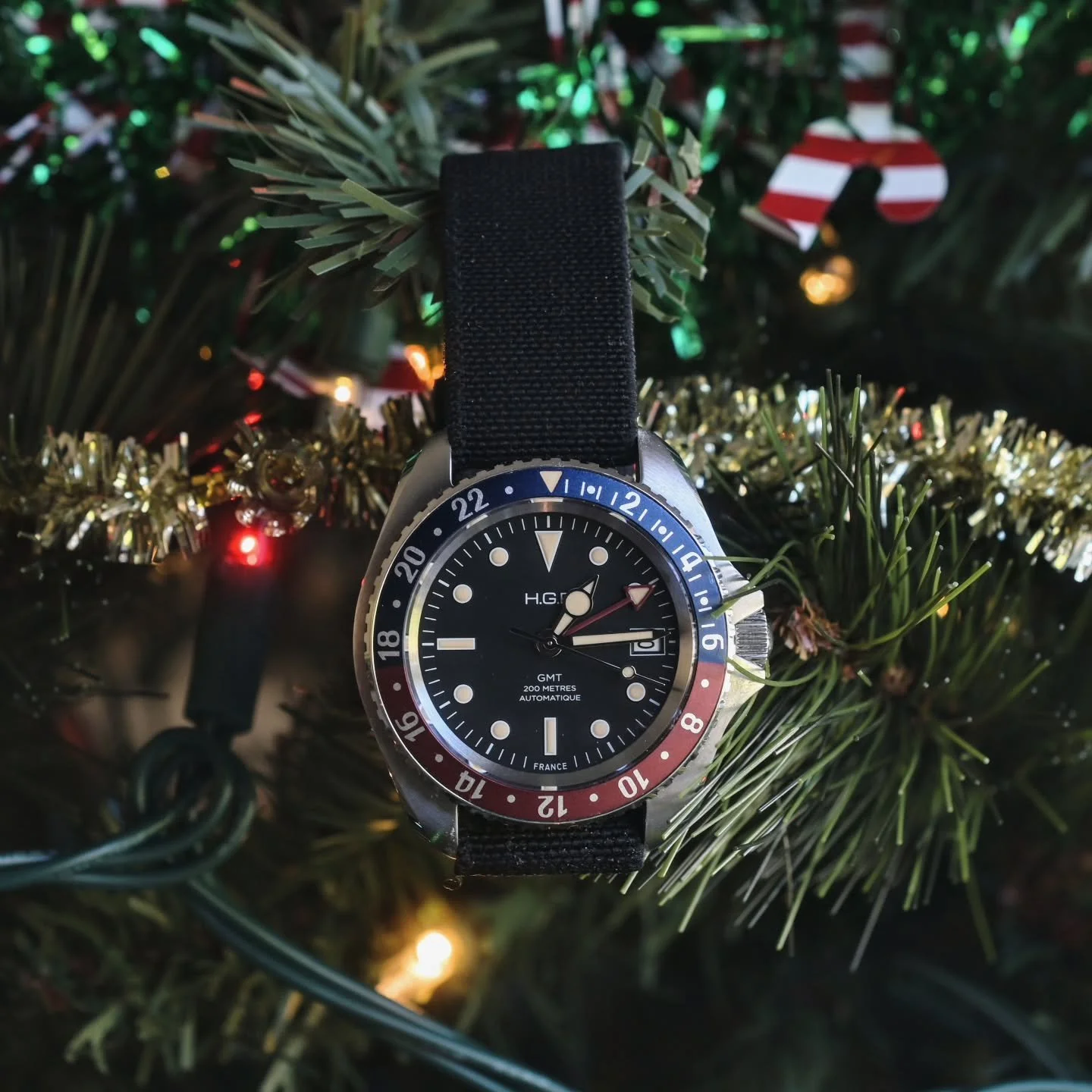 The final Stock(ing stuffer) Drop of the year is now live from NMD Strap Labs! Plus grab your irradiated Vault Dweller Strap Module while they last ☢️

Will do our best to ship everything out ASAP!

Happy Holidays, everyone 🎁
.
.
.
#chronogrip #stoc