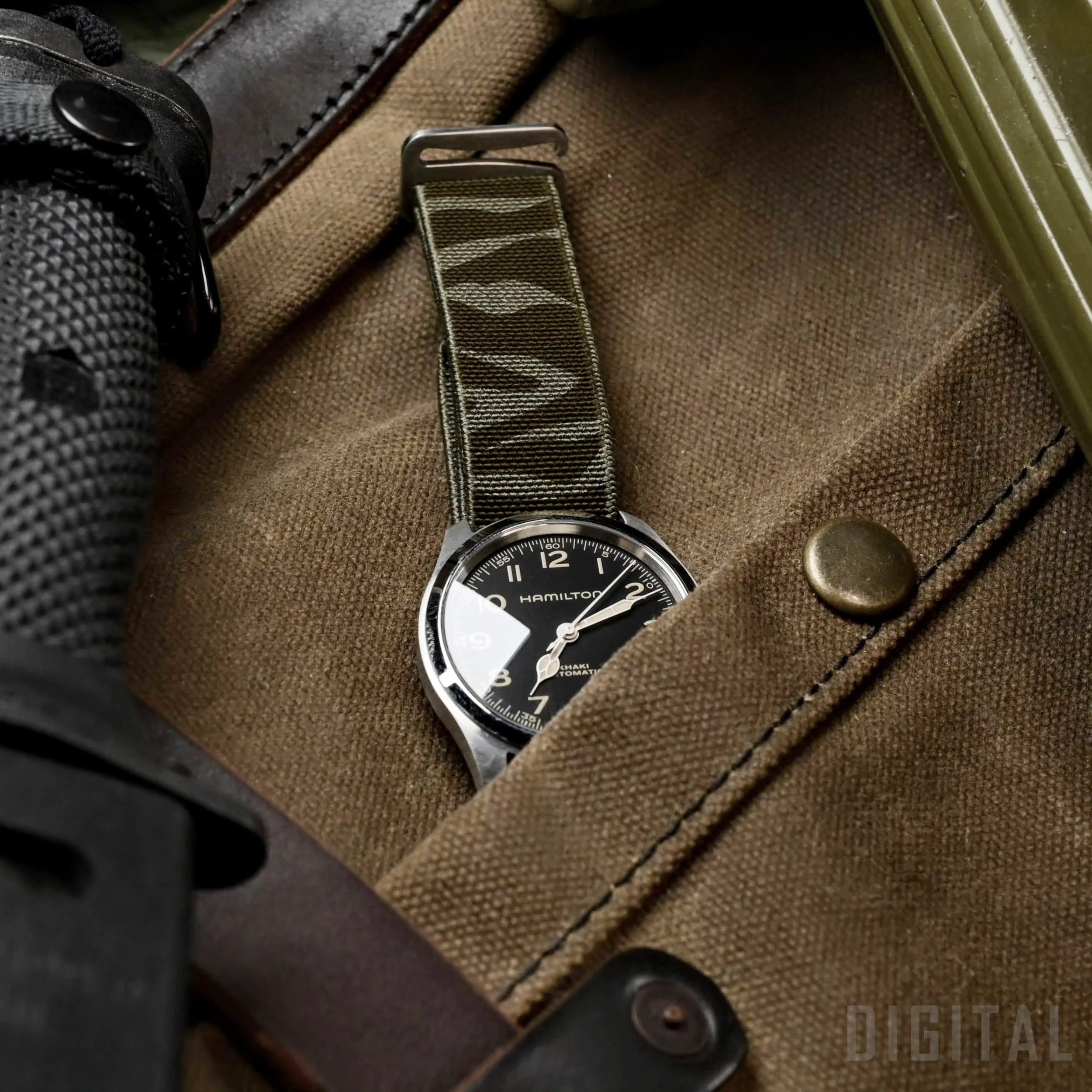 Old photo shoot, new build options! The next custom strap slot drop is on June 1st. And with it comes both of my legacy camouflage options: Jungle and Covert.

Mix and match your way into obscurity next Monday at noon PDT! 🥷
.
.
.
#hookstrap #chrono