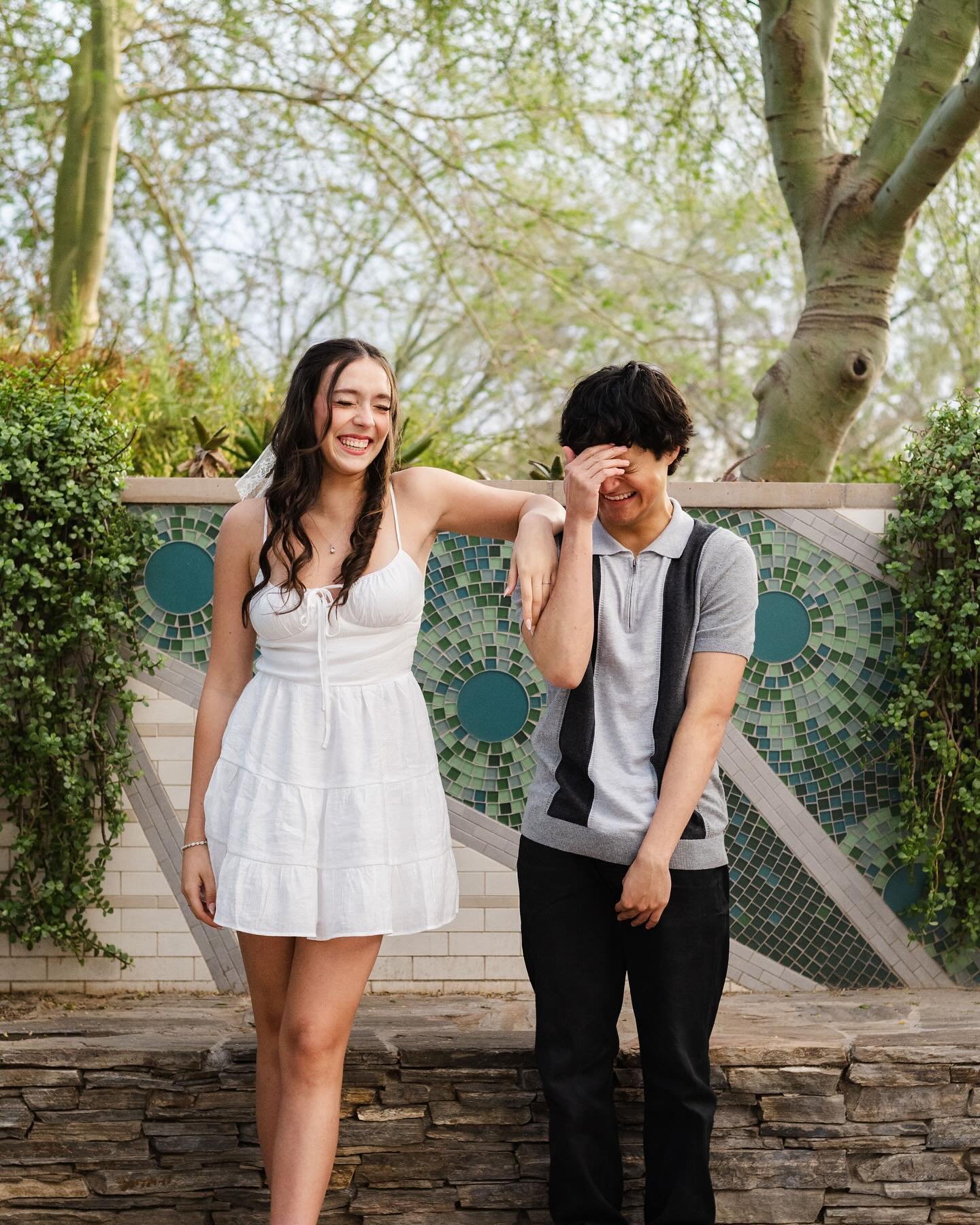 Two seniors in one shoot is double the fun ☀️