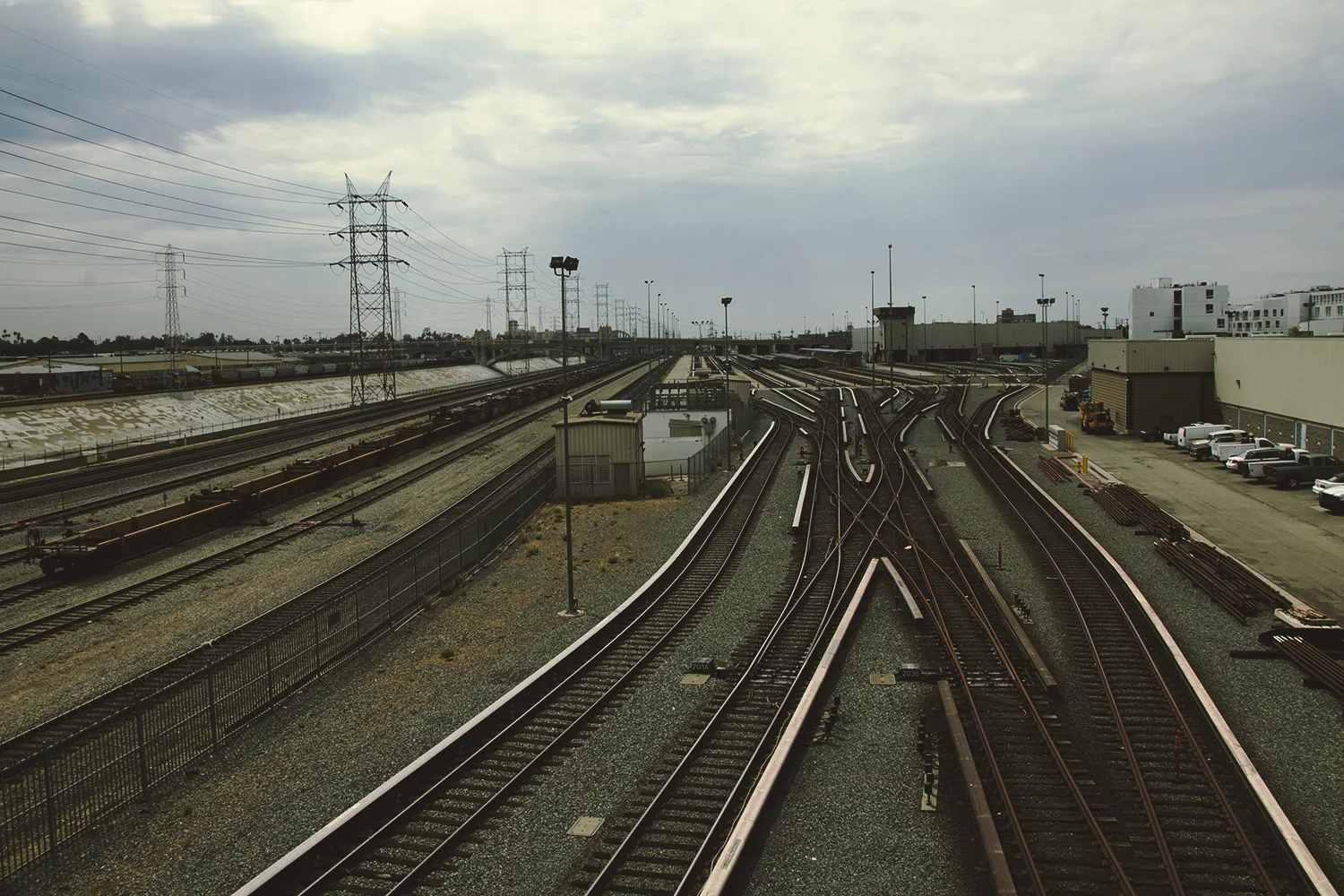 trainlosangeles.jpg
