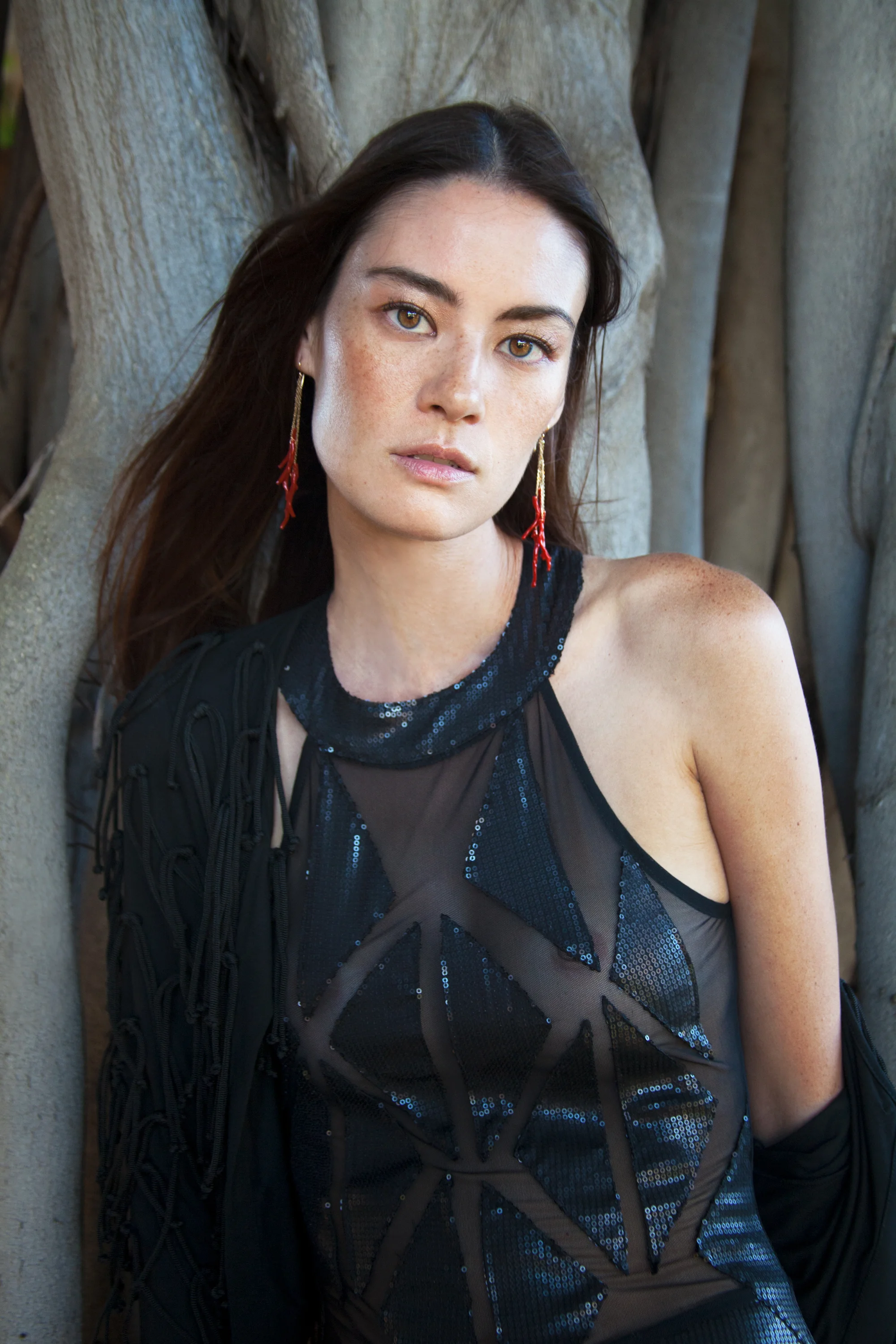 Swimsuit & Jacket : Manaola Hawaii / Earrings : Salty Girl