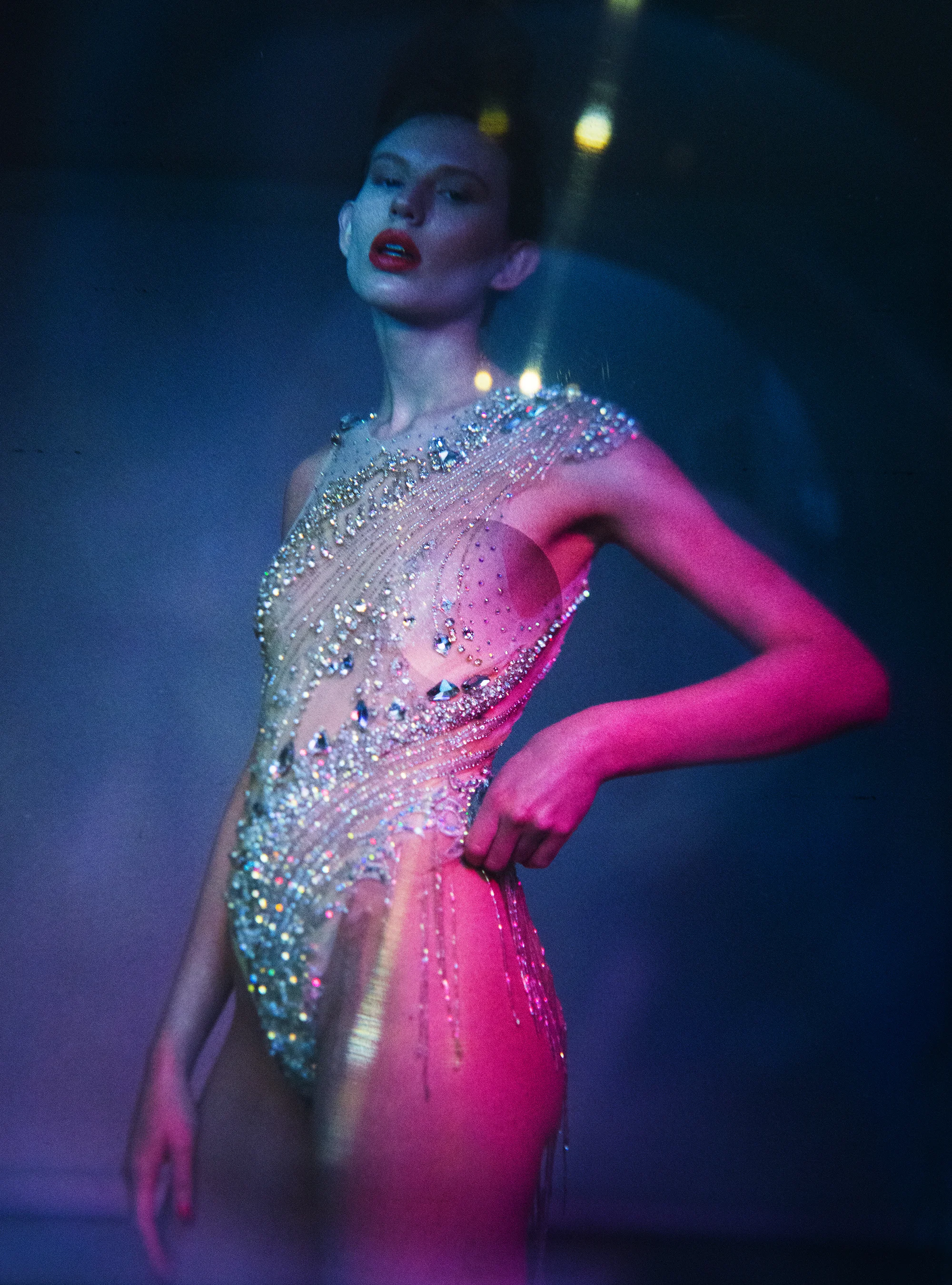 Teeth : Staji Grillz / Body Suit : Atelier Lorand Lajos