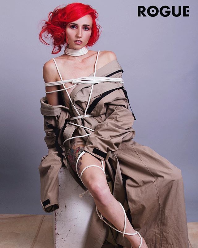 Musician @lights for @roguemagazine&rsquo;s Issue N&deg;7. 
Photography by @rachelthalia 
Written by @jennistardust 
Styling by @justinlynnstyling 
Makeup/Hair by @misskillerdiller 
Discover her big spread in our Winter Issue on stands &amp; online n