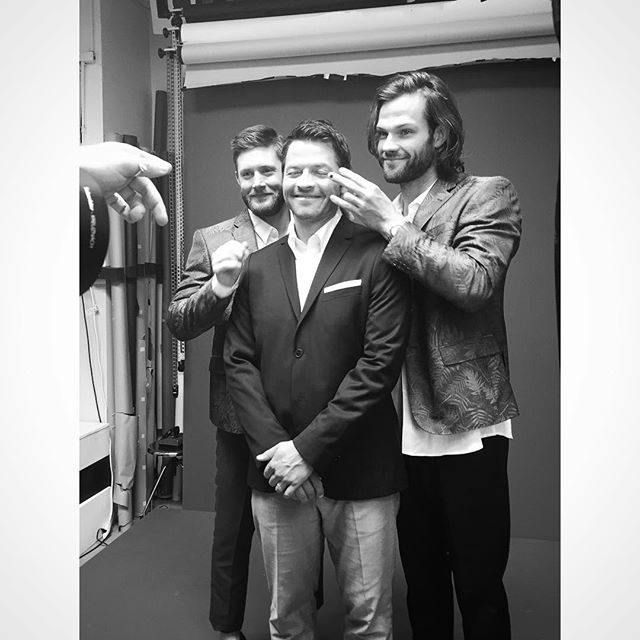 BTS outtake from our shoot with the  @cw_supernatural's @jaredpadalecki @jensenackles &amp; @misha for Rogue's Issue N&deg;4. Now in its 13th season, Rogue was the 1st magazine to do a full editorial with Jared, Jensen &amp; Misha. These guys were so