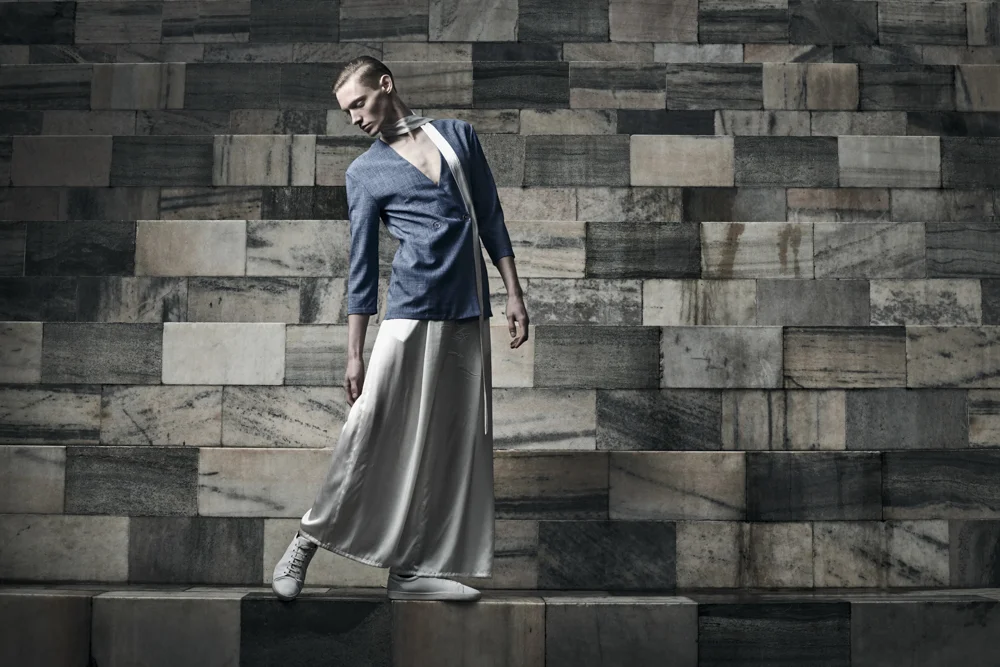 Blazer: VALENTINA L. FONTANA / Silk Belt & Pants: SATORIAL MONK