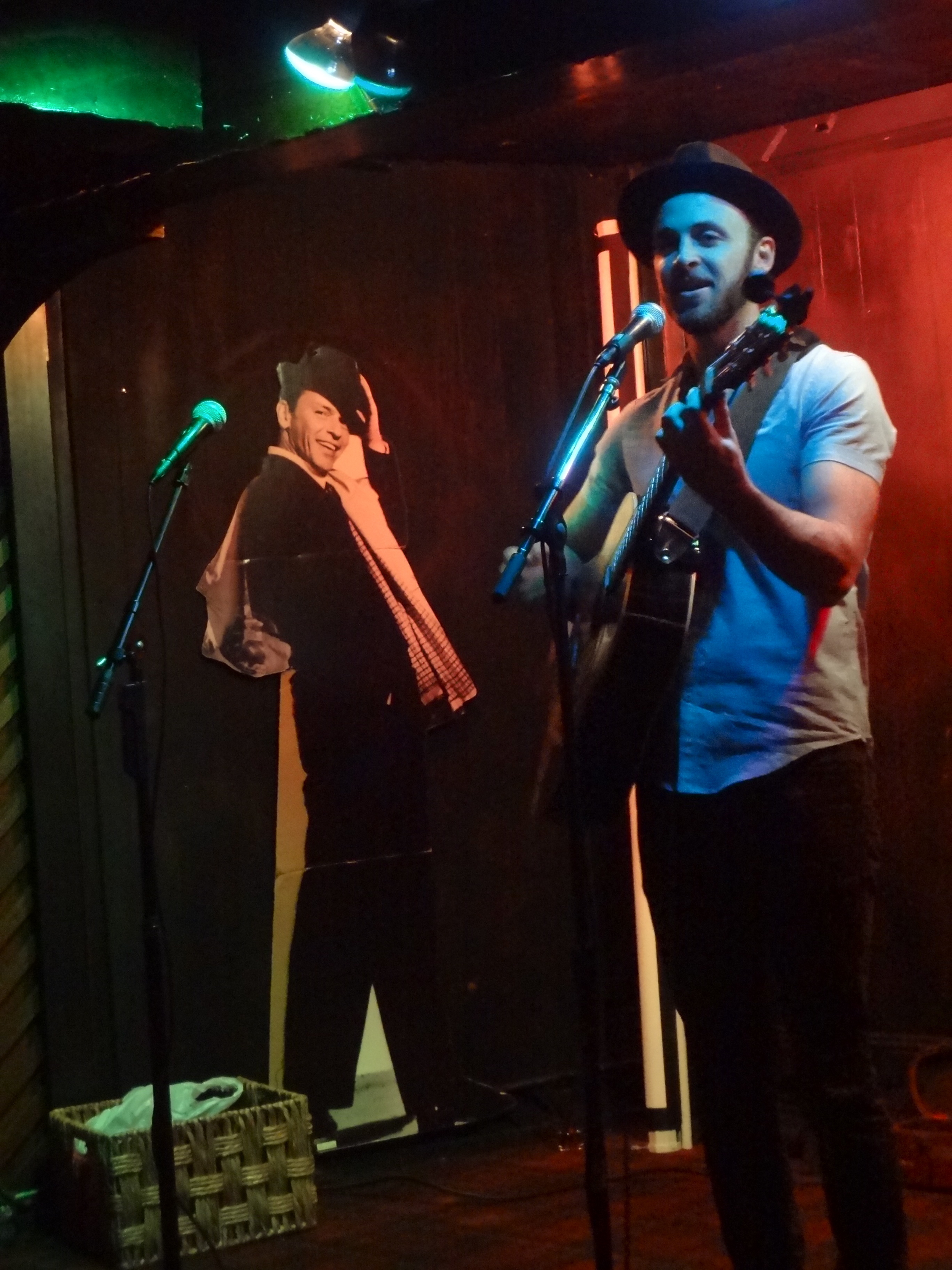 Jesse Macleod at The Smoke House in Burbank. Photo by Cynthia Brando.