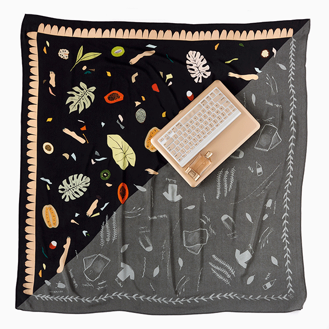 MPA-WEB---OE-SCARF---IPAD-BAG---72DPI-640PX.gif