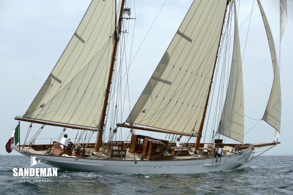 JAVELIN sailing to leeward