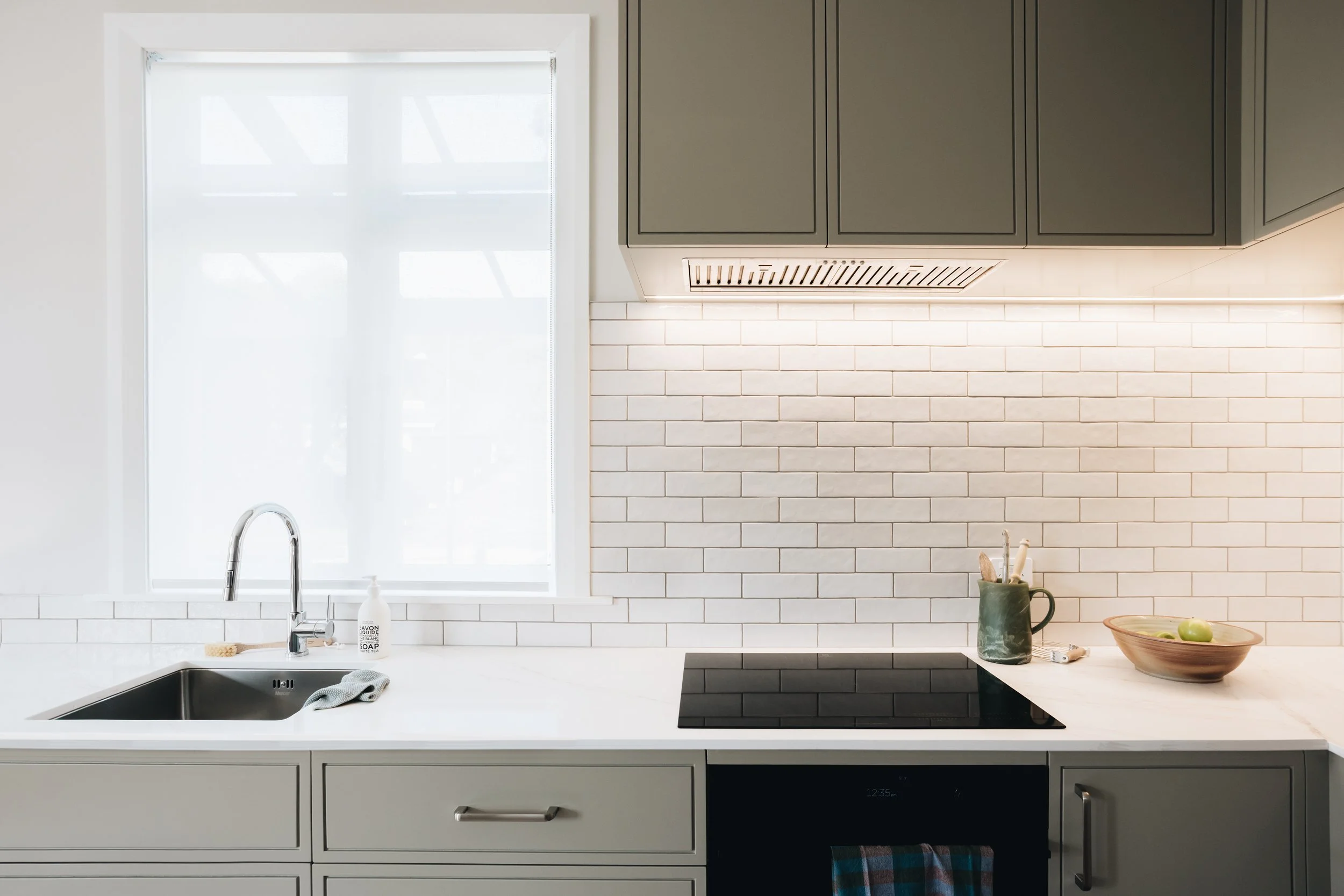 kitchen-window-white-roller-blind-minimal.jpg