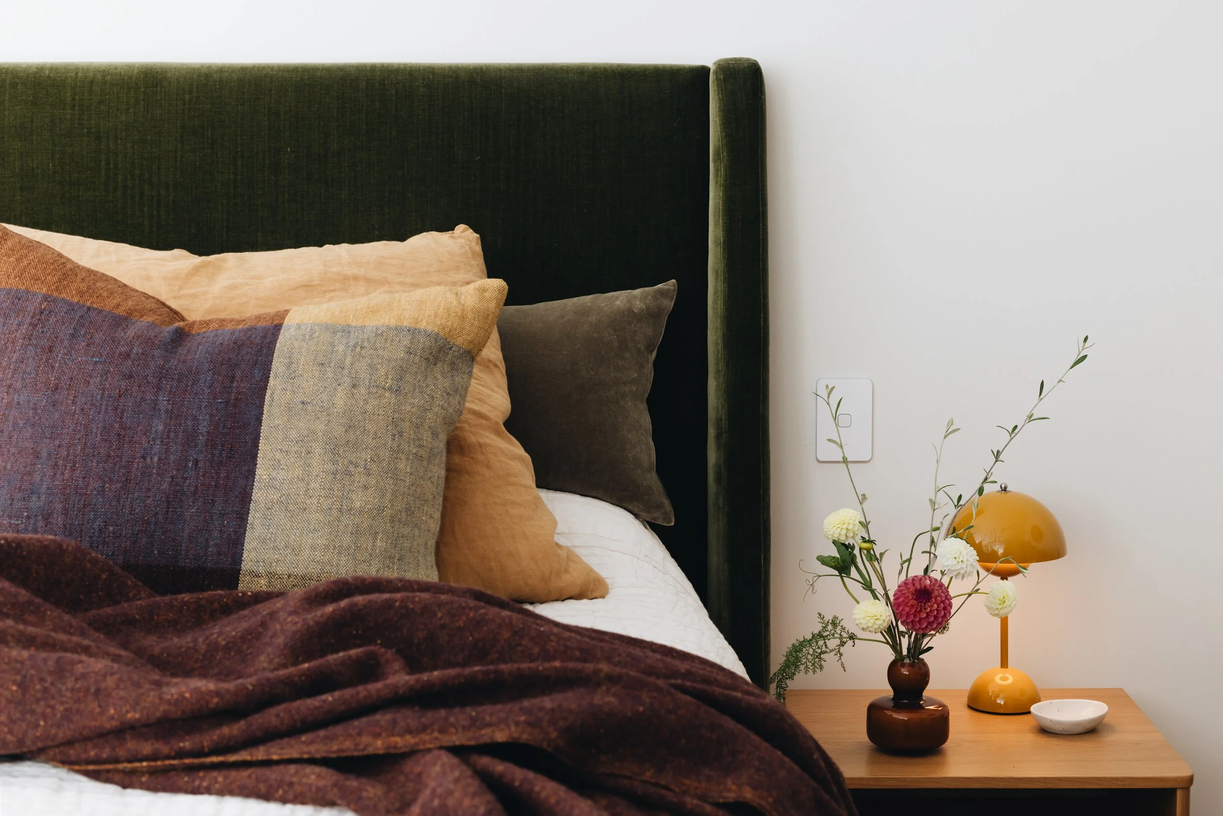 colourful-bedset-green-velvet-bedhead.jpg