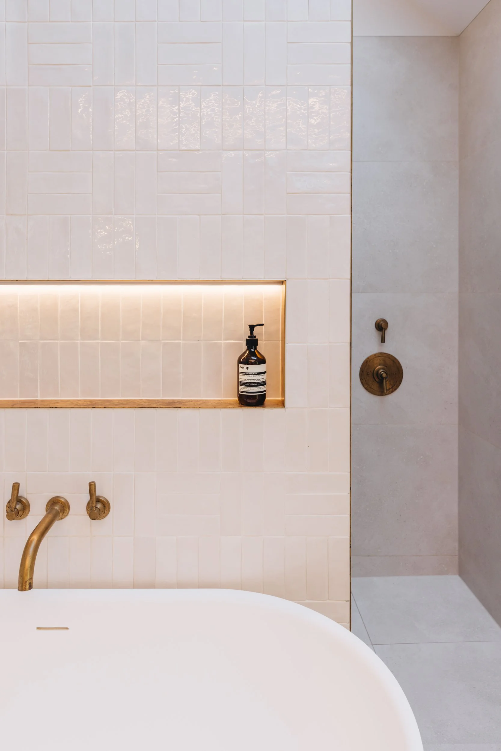 tiled-ensuite-bathroom-gold-details.jpg