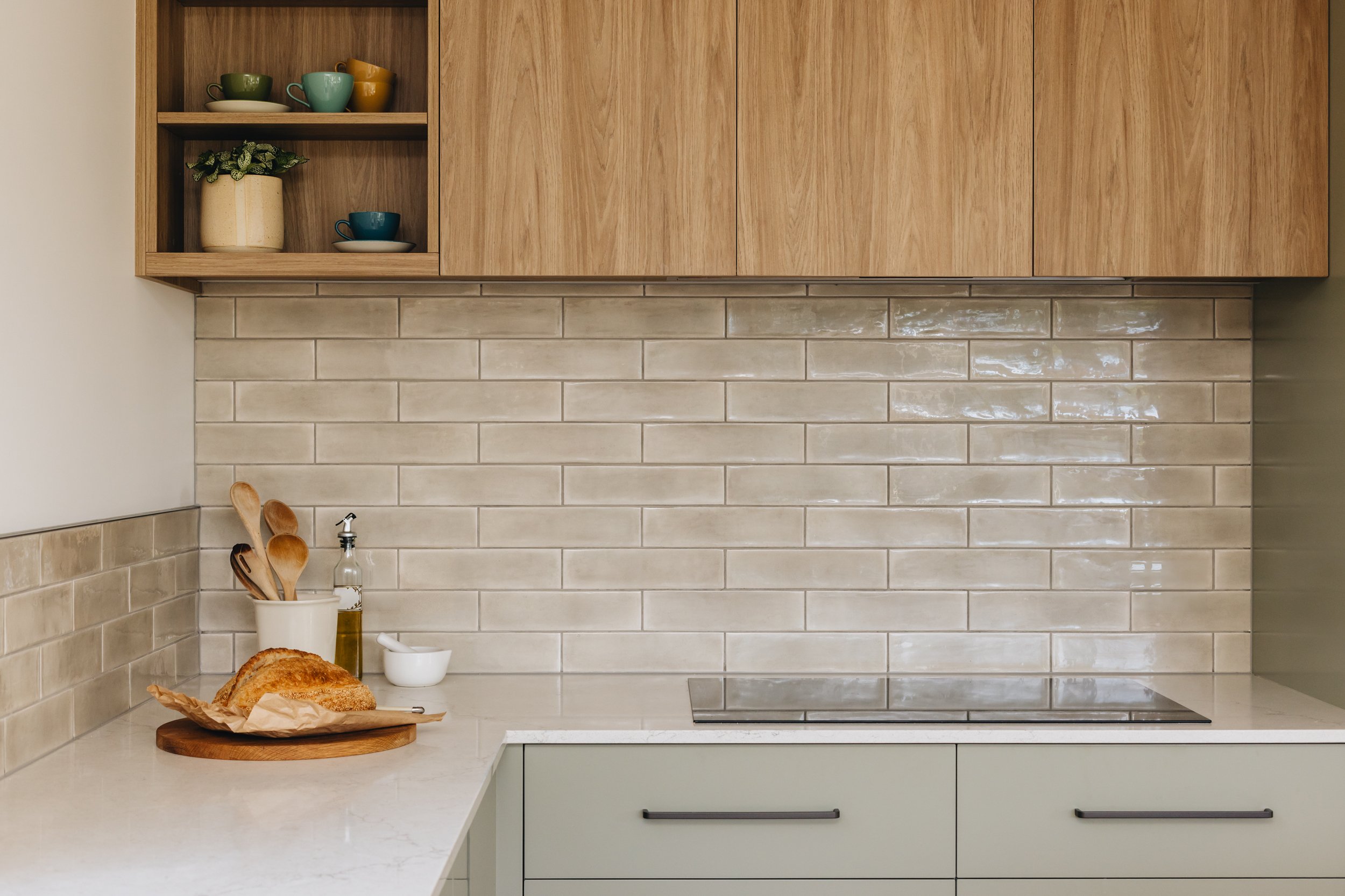taupe-tile-splashback-kitchen-design.jpg