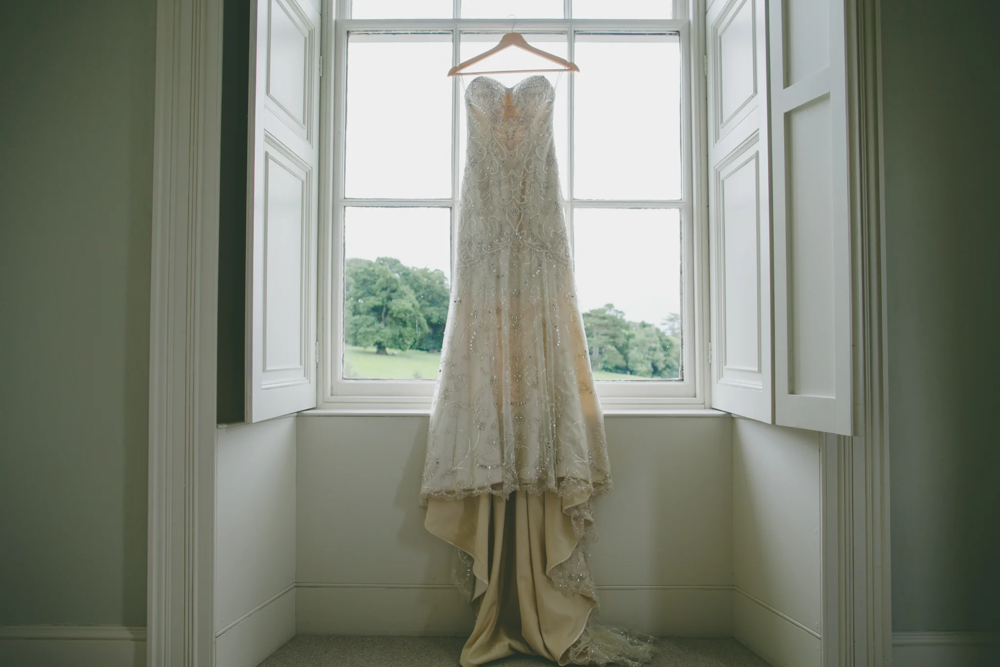 Amy Sampson | Creative Documentary Wedding Photographer | Ishani and Iain's Wedding at Pyne's House, Exeter, Devon