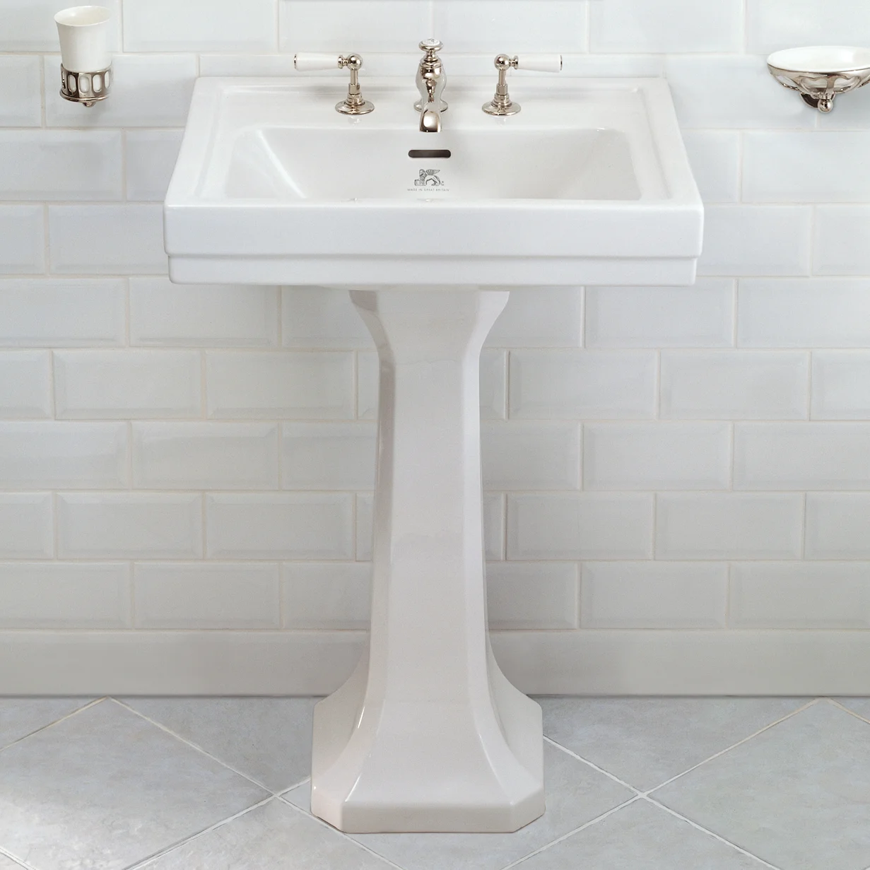 METROPOLE BASIN
