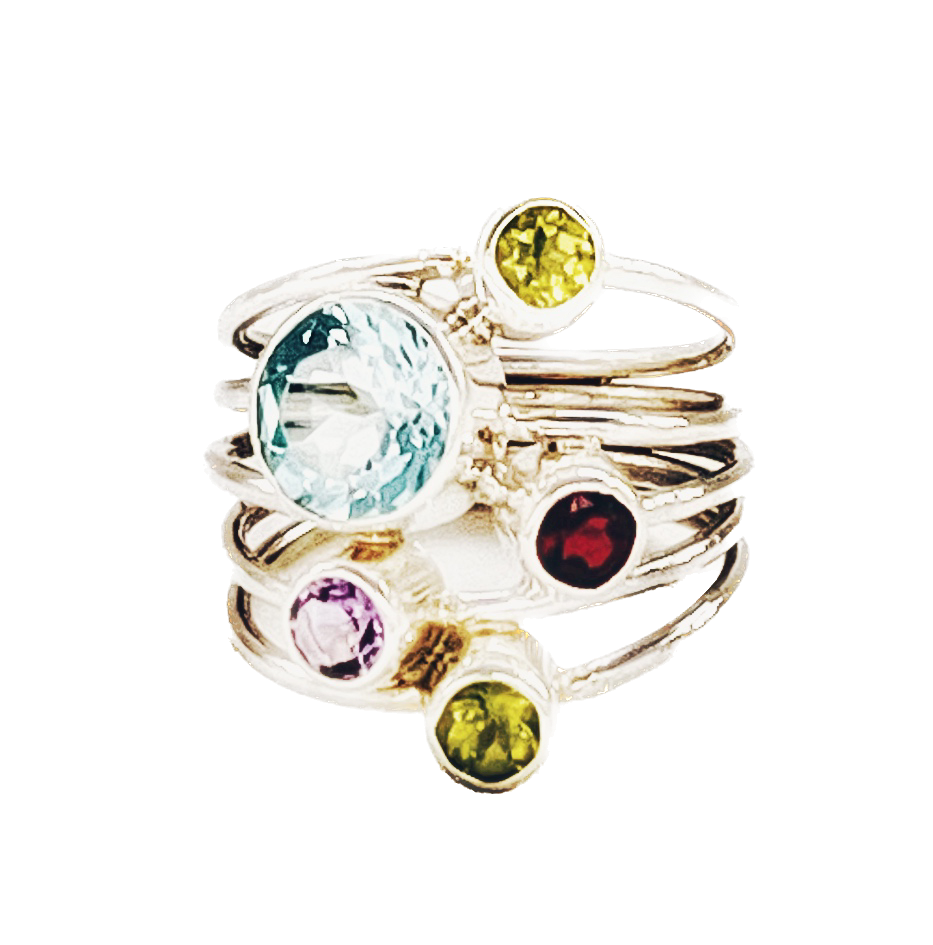 Silver_coloured_gem_ring_1 Background Removed.png