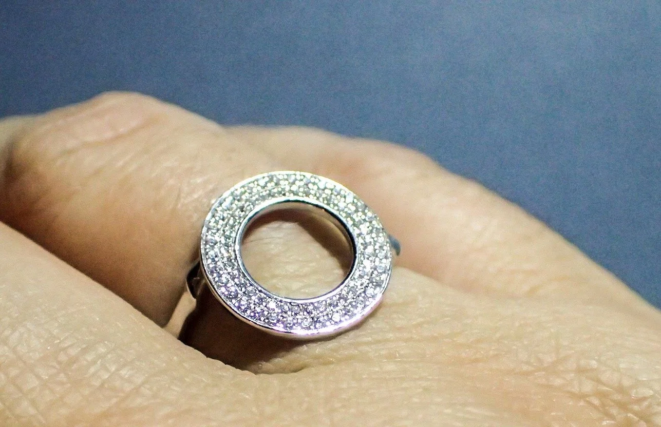 CZ_silver_circle_ring_1.JPG